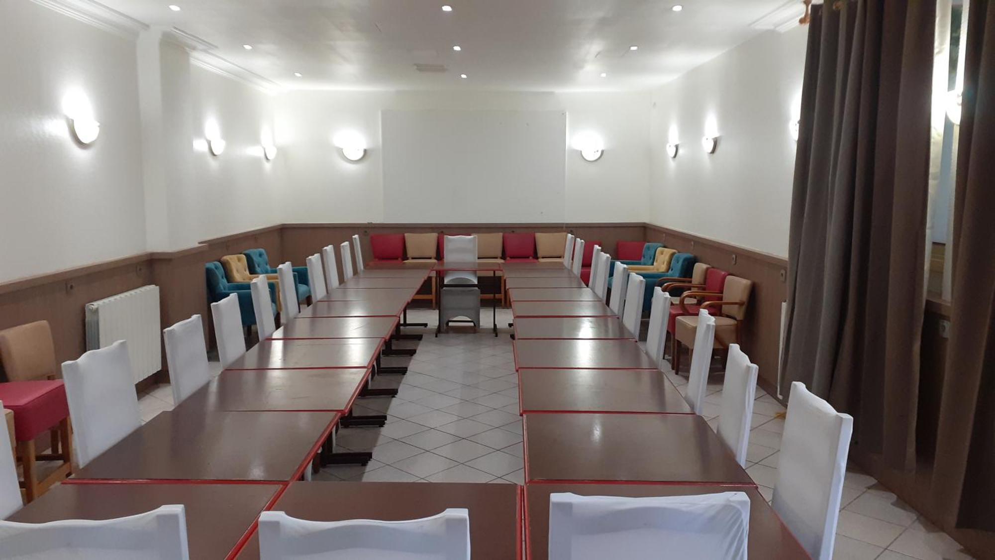 Hotel Des Couronnes Châteaudun Zewnętrze zdjęcie