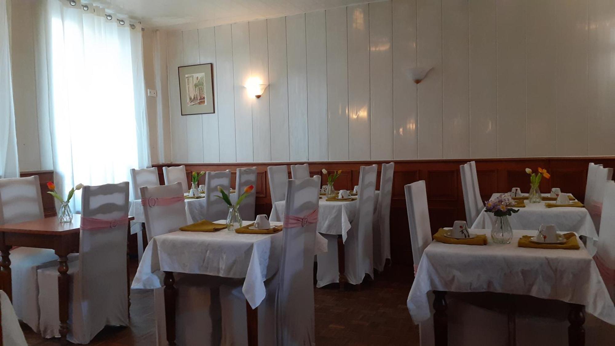 Hotel Des Couronnes Châteaudun Zewnętrze zdjęcie